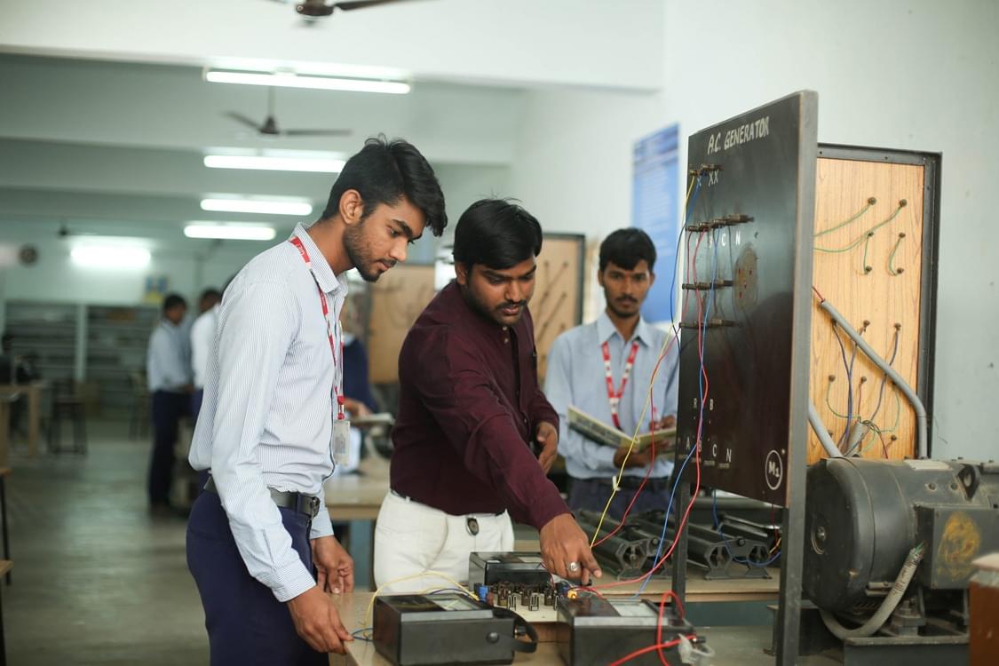 Godavari Global University Labs photo 17